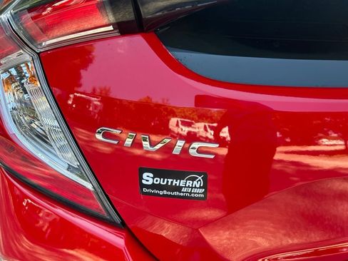 Used 2019 Honda Civic EX image 9