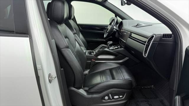 Used 2019 Porsche Cayenne AWD/4WD image 22