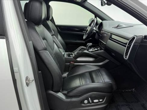 Used 2019 Porsche Cayenne AWD/4WD image 22