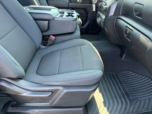 Used 2020 Chevrolet Silverado 1500 Custom w/ Custom Value Package AWD/4WD image 14