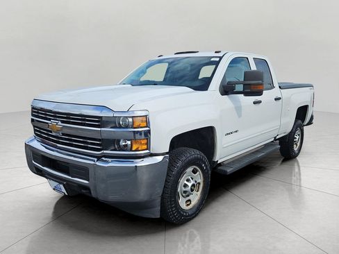 Used 2017 Chevrolet Silverado 2500 W/T w/ WT Convenience Package AWD/4WD image 4
