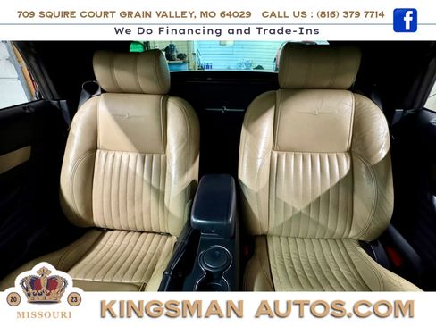 Used 2004 Ford Thunderbird RWD image 25