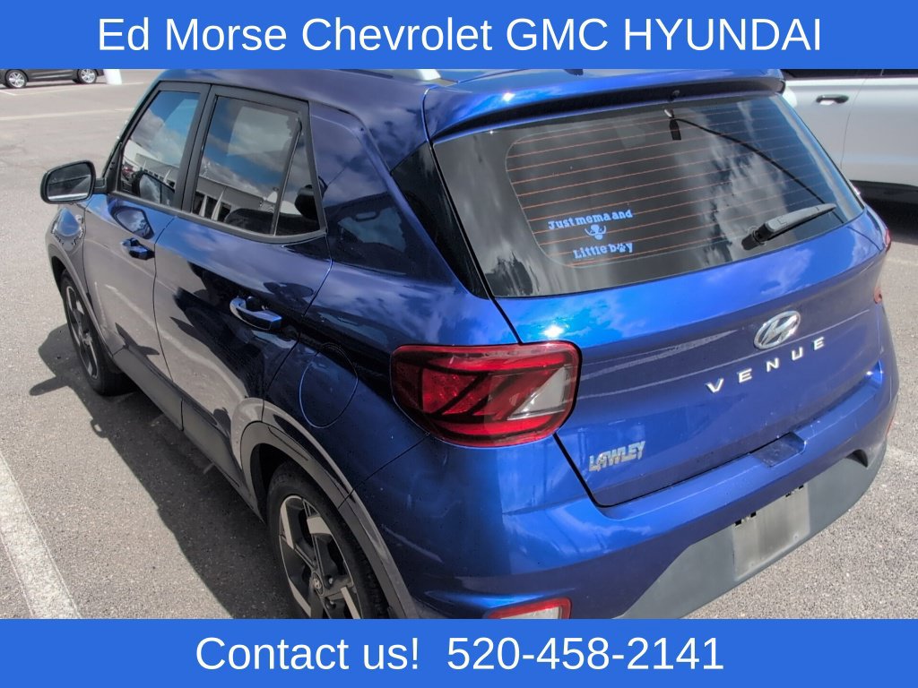 Used 2022 Hyundai Venue Limited FWD image 3