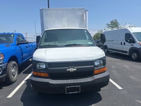 Used 2008 Chevrolet Express 3500 image 3