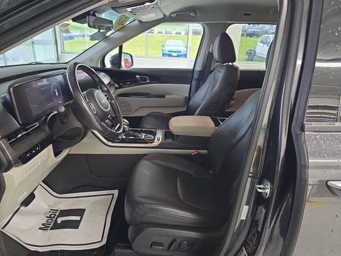 Certified 2023 Kia Carnival SX FWD image 13