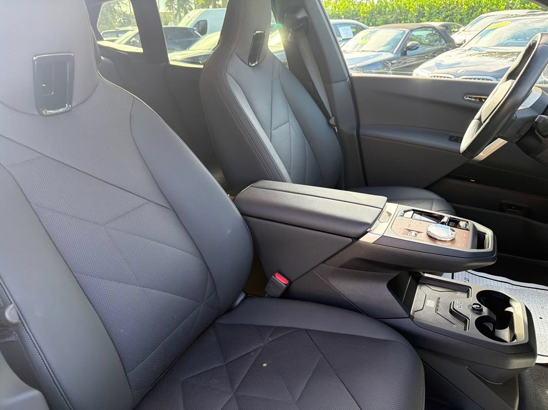 Used 2024 BMW iX M60 AWD/4WD image 27