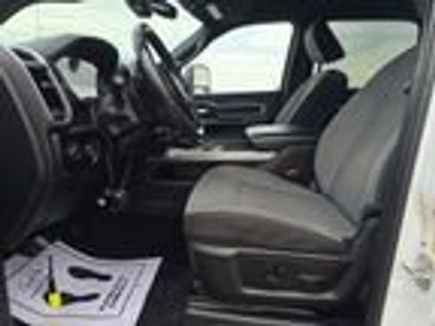 Used 2024 RAM 2500 Big Horn w/ Off Road Package AWD/4WD image 4