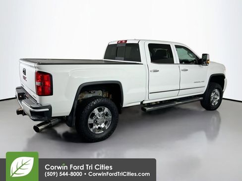 Used 2016 GMC Sierra 3500 Denali w/ Duramax Plus Package image 14