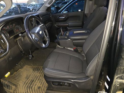 Used 2021 Chevrolet Silverado 1500 LT w/ Convenience Package II AWD/4WD image 8