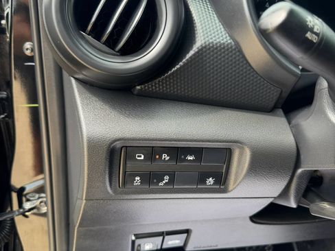 Used 2025 Nissan Kicks Play S FWD image 22