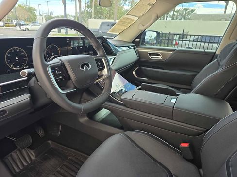 Certified 2025 INFINITI QX80 Luxe image 17