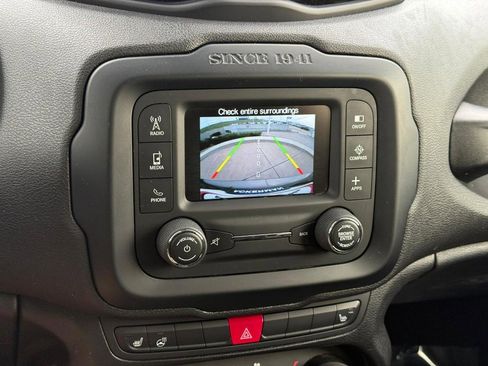 Used 2017 Jeep Renegade Latitude w/ Popular Equipment Group image 25