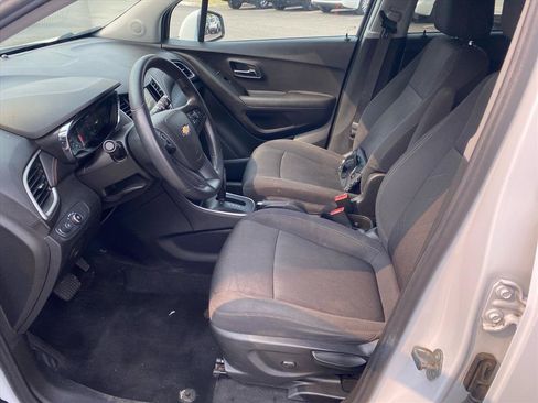 Used 2019 Chevrolet Trax LT AWD/4WD image 9