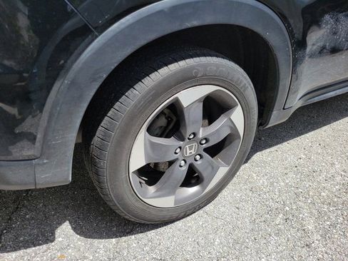 Used 2018 Honda HR-V EX image 5