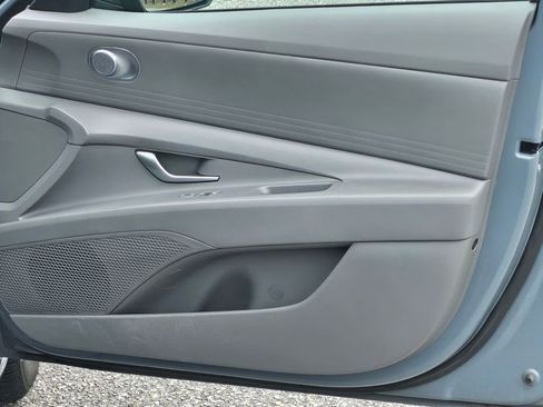 Used 2023 Hyundai Elantra SEL image 28
