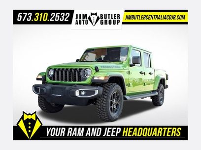 New 2025 Jeep Gladiator Sport