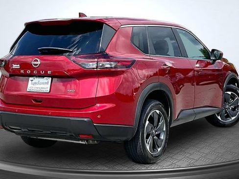 Used 2025 Nissan Rogue SV AWD/4WD image 6