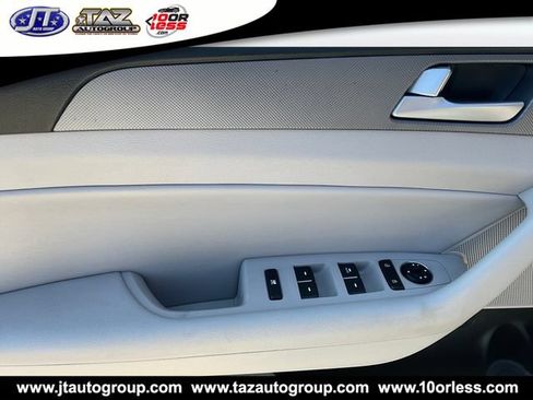 Used 2016 Hyundai Sonata SE FWD image 12
