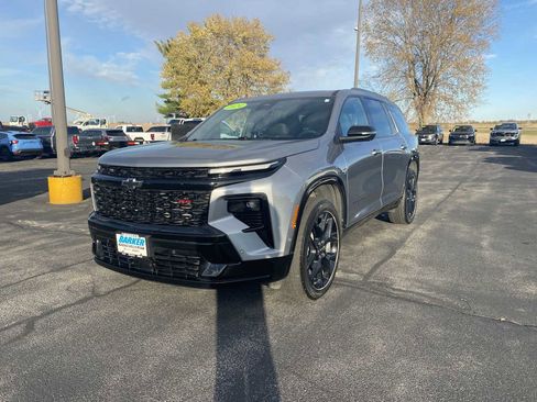 Used 2024 Chevrolet Traverse RS w/ LPO, Floor Liner Package image 1