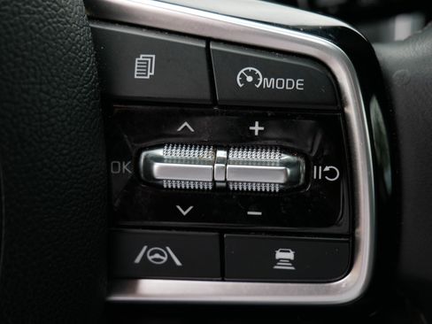 Used 2023 Kia Sorento SX image 28