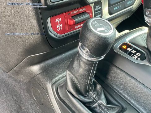 Used 2026 Jeep Wrangler Unlimited Rubicon AWD/4WD image 21