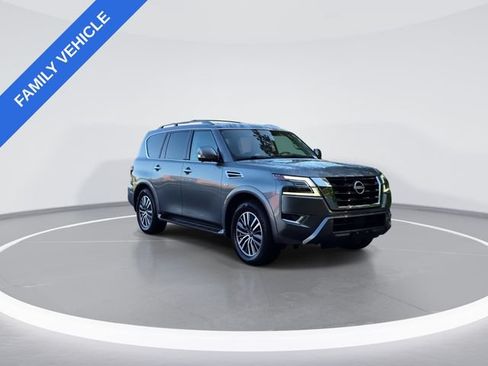 Used 2022 Nissan Armada SL w/ Captain's Chairs Package AWD/4WD image 2