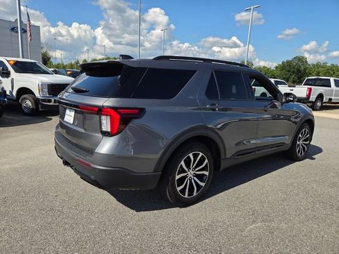 Used 2025 Ford Explorer ST-Line w/ Premium Package RWD image 10