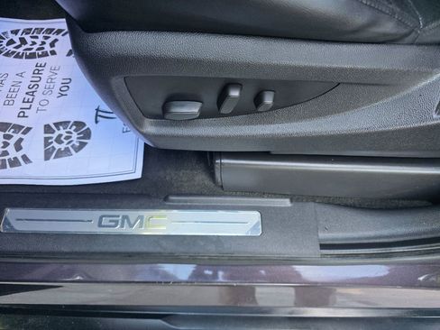 Used 2015 GMC Yukon SLT w/ HD Trailering Package image 26