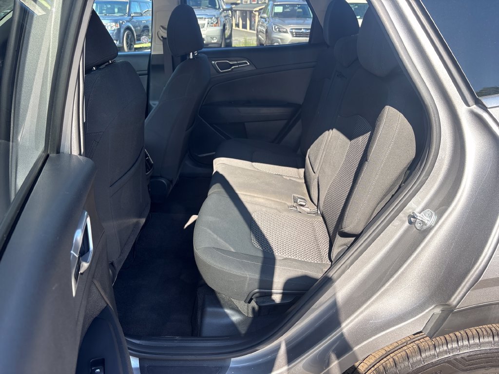 Used 2023 Kia Sportage LX AWD/4WD image 26