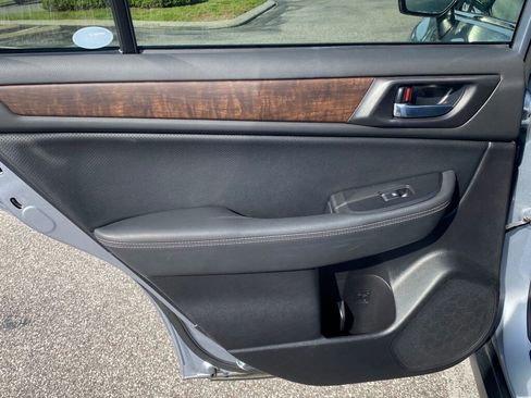 Used 2017 Subaru Outback 2.5i Limited image 18