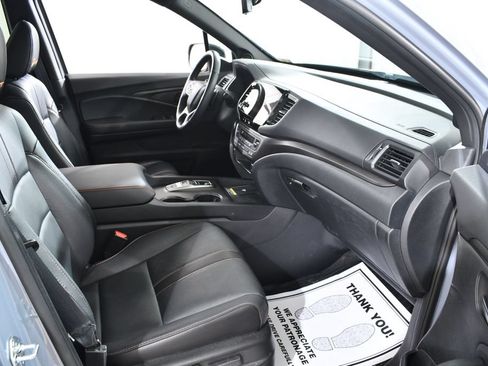 Used 2025 Honda Passport TrailSport image 10