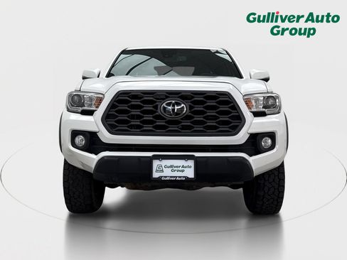 Used 2020 Toyota Tacoma TRD Off-Road AWD/4WD image 14