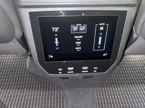 Used 2025 GMC Yukon XL Denali Ultimate image 18