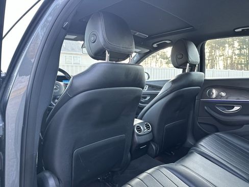 Used 2017 Mercedes-Benz E 300 4MATIC image 22
