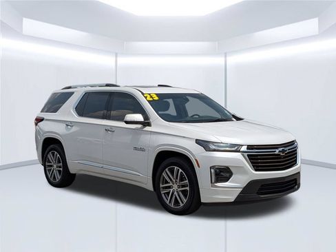 Used 2023 Chevrolet Traverse High Country FWD image 9