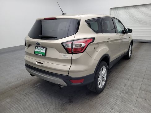 Used 2017 Ford Escape SE FWD image 9