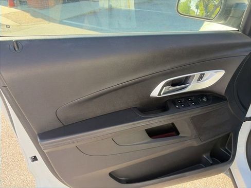 Used 2015 Chevrolet Equinox LS AWD/4WD image 12