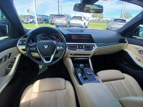 Used 2019 BMW 330i xDrive Sedan w/ Premium Package AWD/4WD image 25
