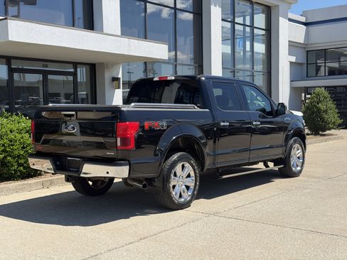 Used 2019 Ford F150 Lariat w/ Equipment Group 502A Luxury AWD/4WD image 4