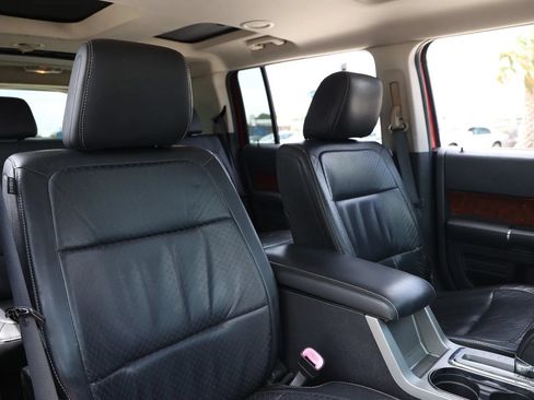 Used 2009 Ford Flex Limited FWD image 26