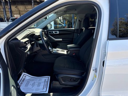Used 2021 Ford Explorer XLT RWD image 9