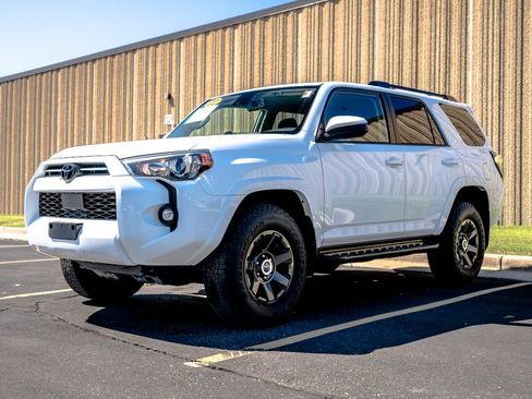 Used 2022 Toyota 4Runner Trail Special Edition AWD/4WD image 4