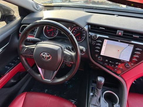 Used 2020 Toyota Camry XSE image 16