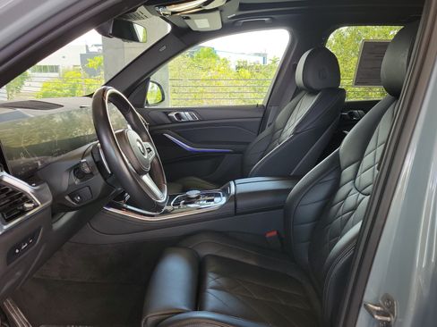 Used 2024 BMW X5 xDrive40i w/ M Sport Package AWD/4WD image 18