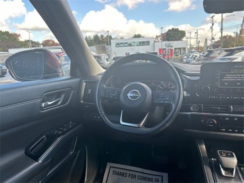 Certified 2024 Nissan Pathfinder SL image 23