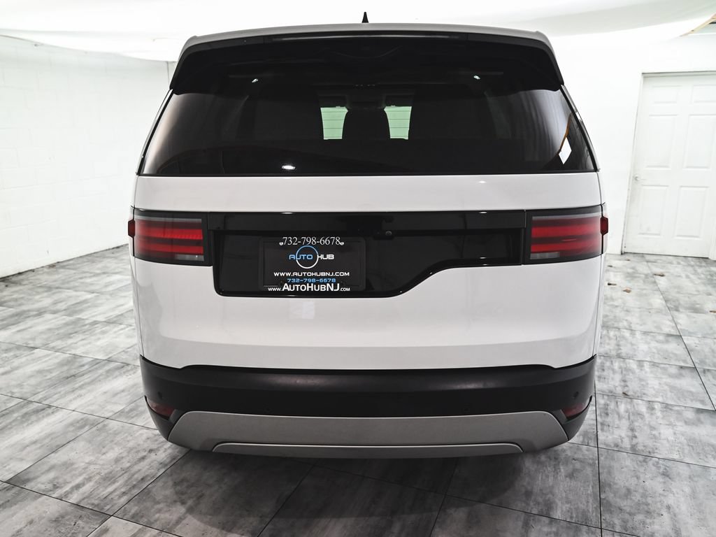 Used 2025 Land Rover Discovery S AWD/4WD image 5