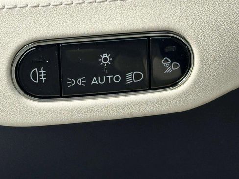 New 2026 Bentley Continental GTC AWD/4WD image 17