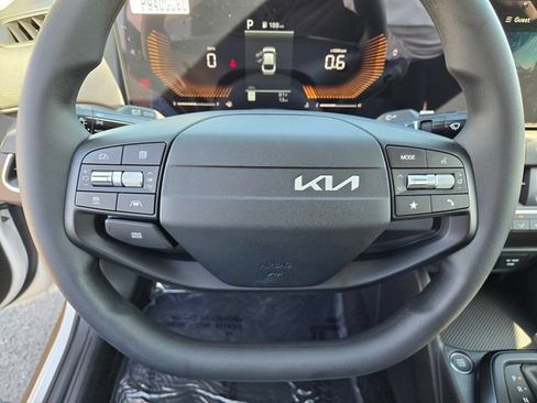 New 2026 Kia K4 FWD image 23