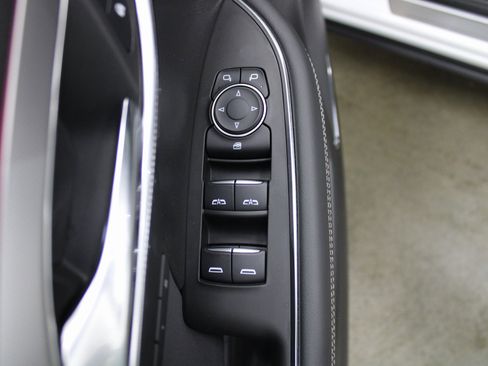 Used 2024 Buick Envision Sport Touring image 14