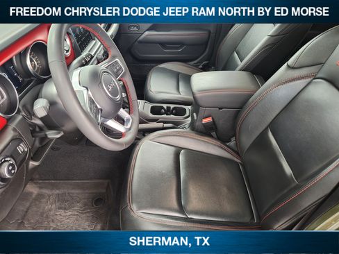 Used 2023 Jeep Gladiator Rubicon w/ Cold Weather Group AWD/4WD image 8